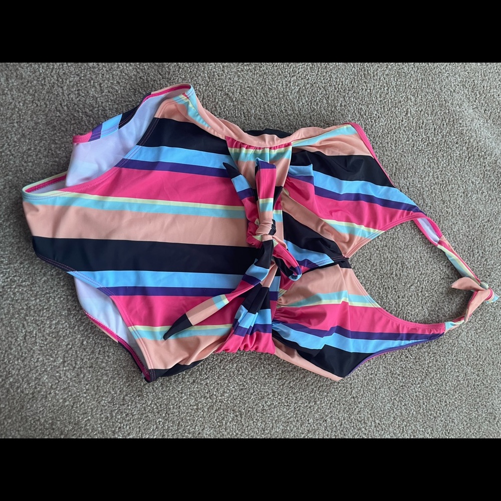 ONE PIECE SWIMSUIT
